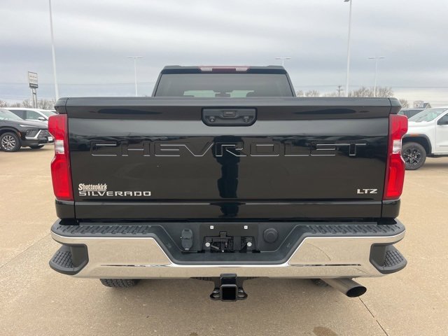 Used 2022 Chevrolet Silverado 3500 LTZ image 4