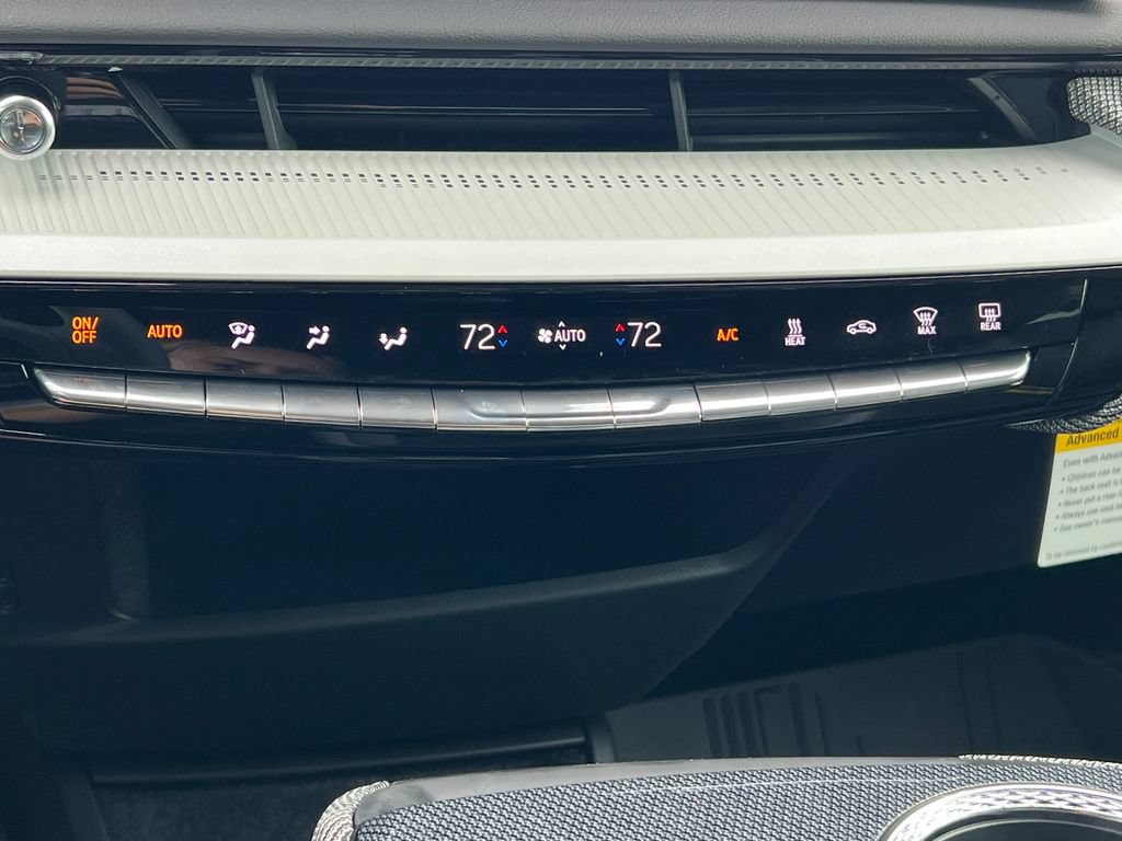 New 2027 Cadillac Optiq Premium Sport w/ LPO, Floor Liner Package AWD/4WD image 22