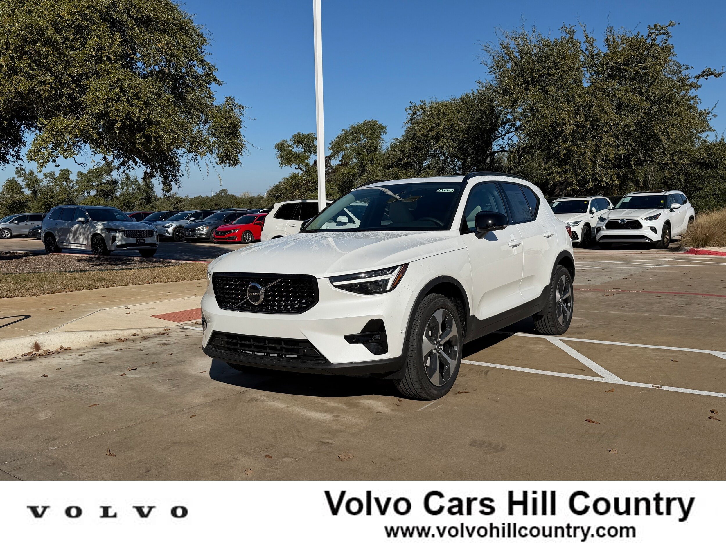 New 2026 Volvo XC40 B5 Plus w/ Protection Package Premier