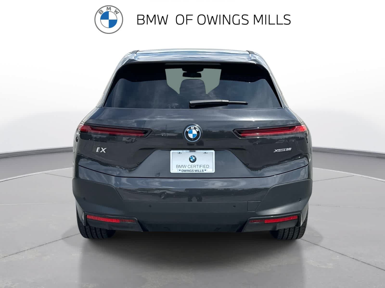 Used 2024 BMW iX xDrive50 w/ Premium Package AWD/4WD image 7