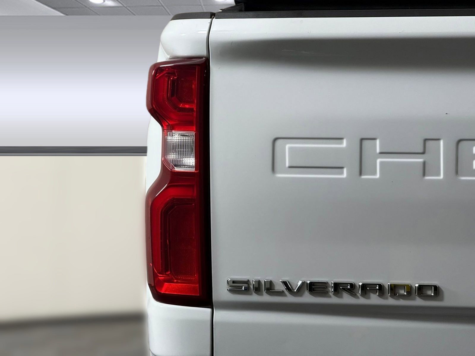 Used 2021 Chevrolet Silverado 3500 LTZ w/ LTZ Convenience Package image 12