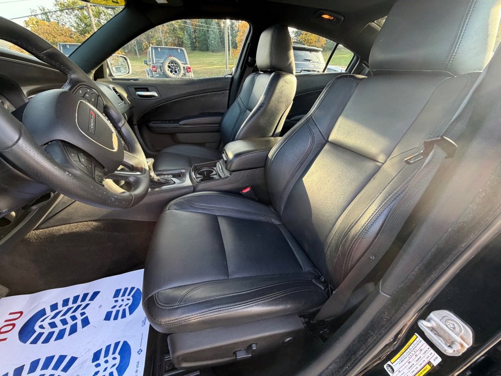 Used 2018 Dodge Charger SXT Plus w/ Blacktop Package image 12