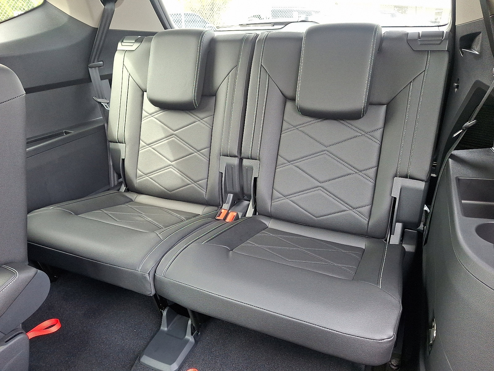 New 2026 Volkswagen Atlas SE image 7