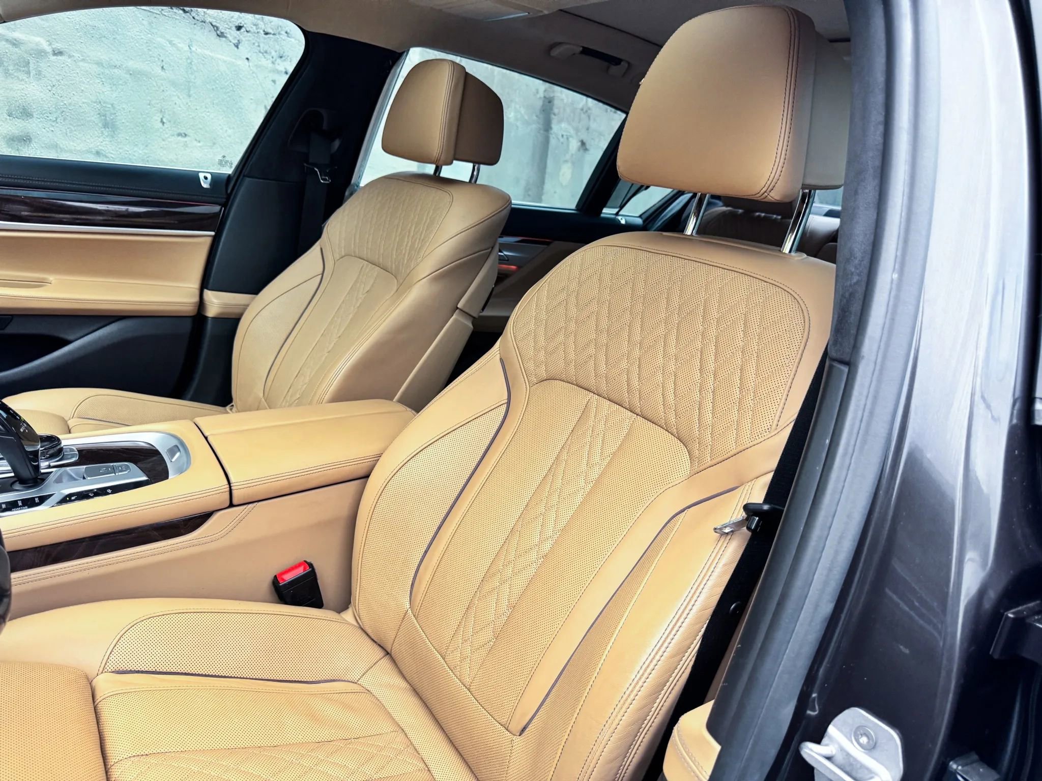 Used 2016 BMW 750i xDrive image 13