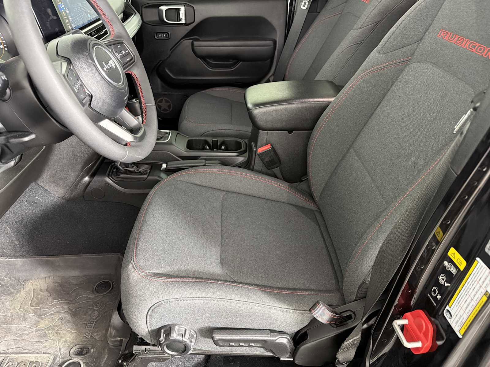 Used 2024 Jeep Wrangler Unlimited Rubicon w/ Technology Group image 8