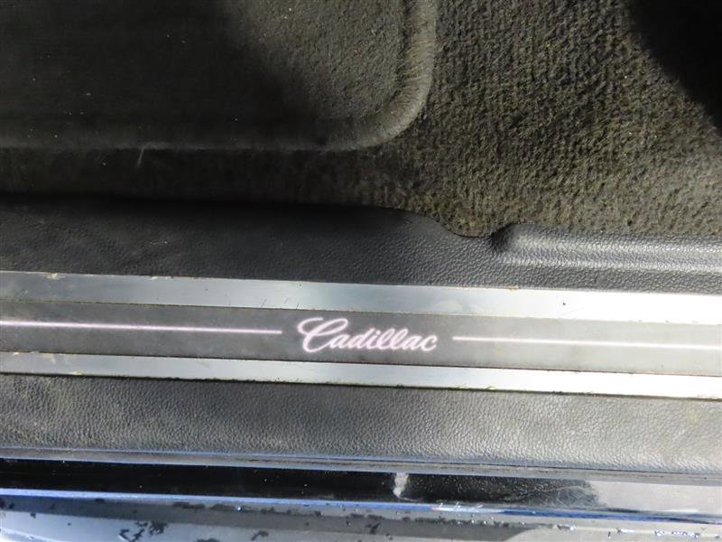 Used 2020 Cadillac Escalade Premium Luxury AWD/4WD image 18