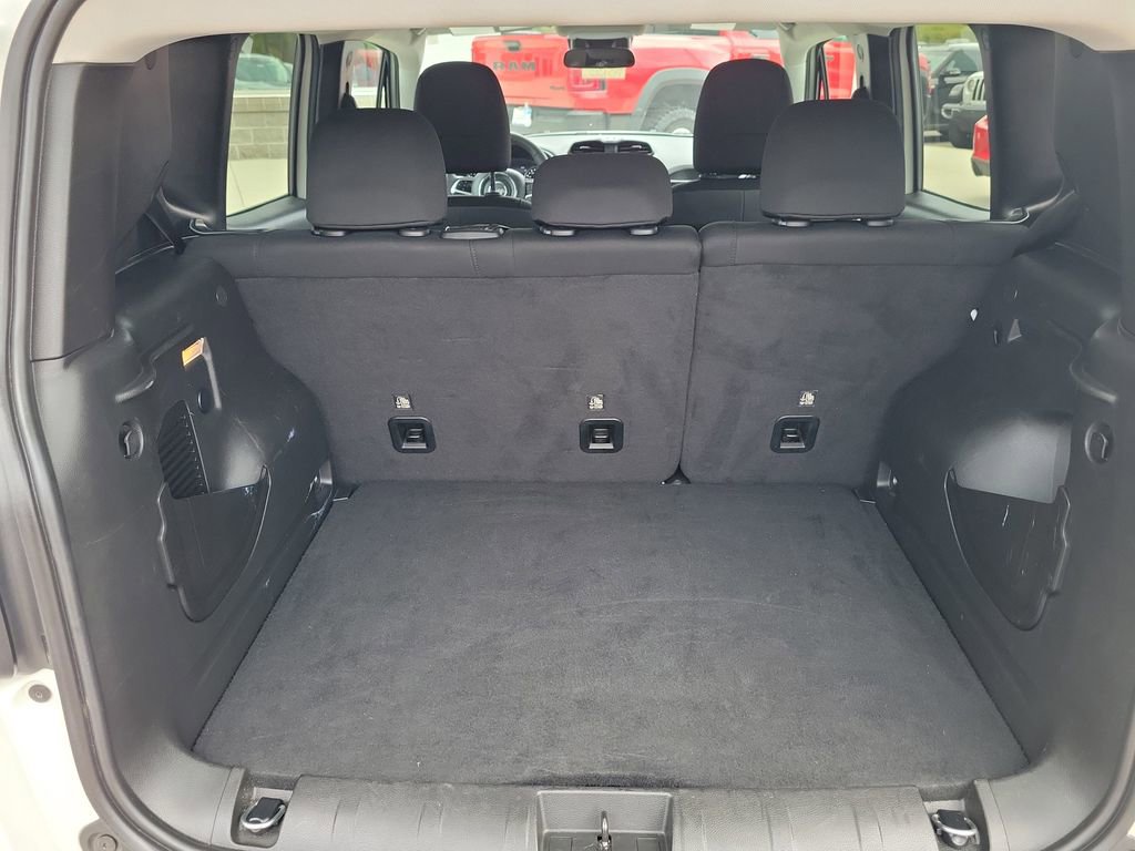 Used 2023 Jeep Renegade Latitude image 13