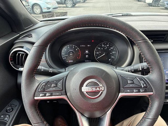 Used 2023 Nissan Kicks SR w/ SR Premium Package FWD image 25