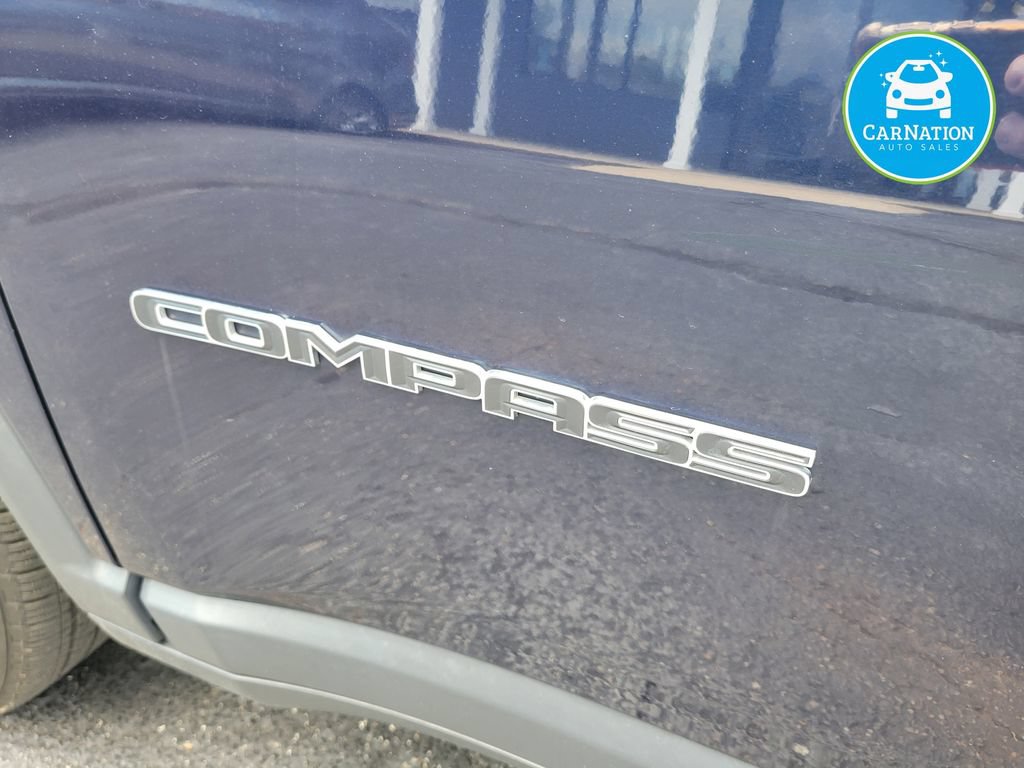 Used 2019 Jeep Compass Latitude w/ Cold Weather Group AWD/4WD image 31