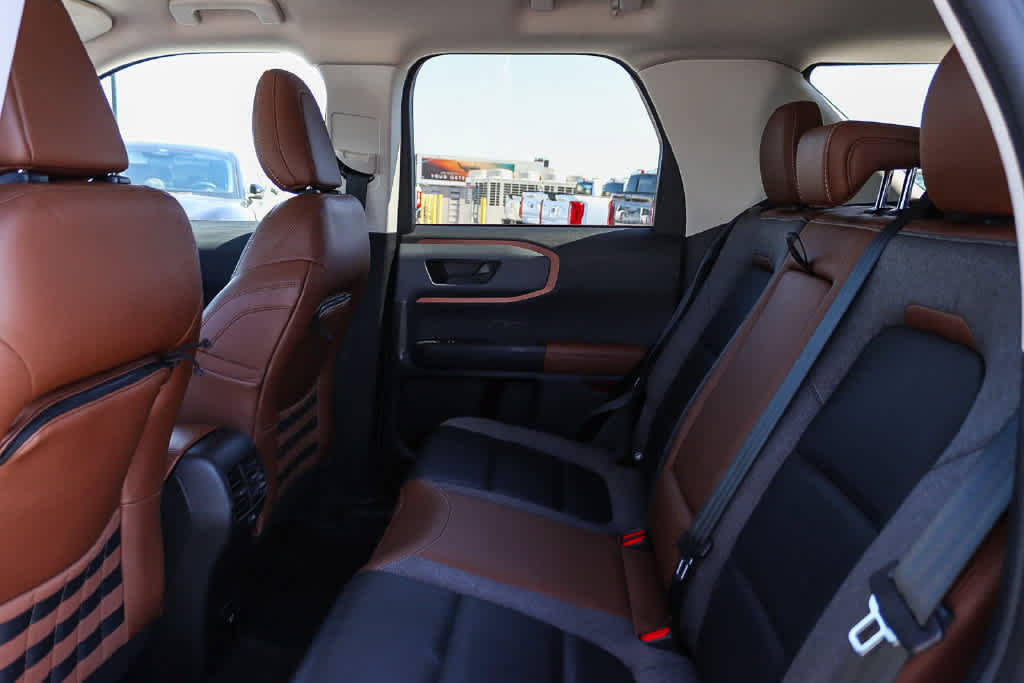 Used 2021 Ford Bronco Sport Outer Banks AWD/4WD image 18