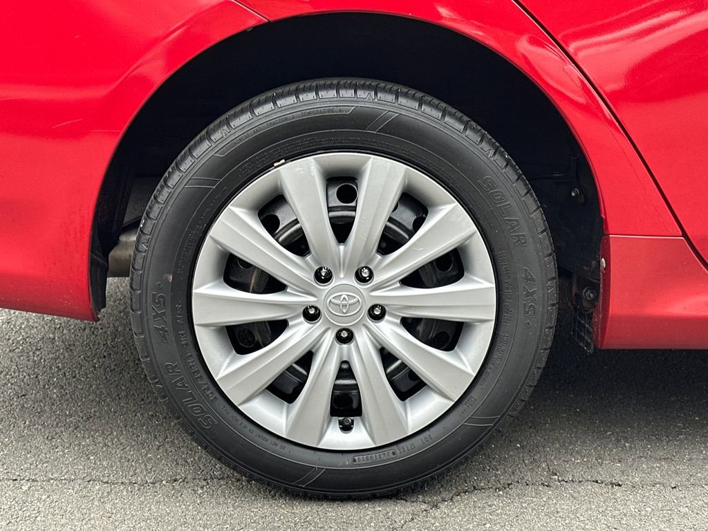 Used 2013 Toyota Corolla LE image 7