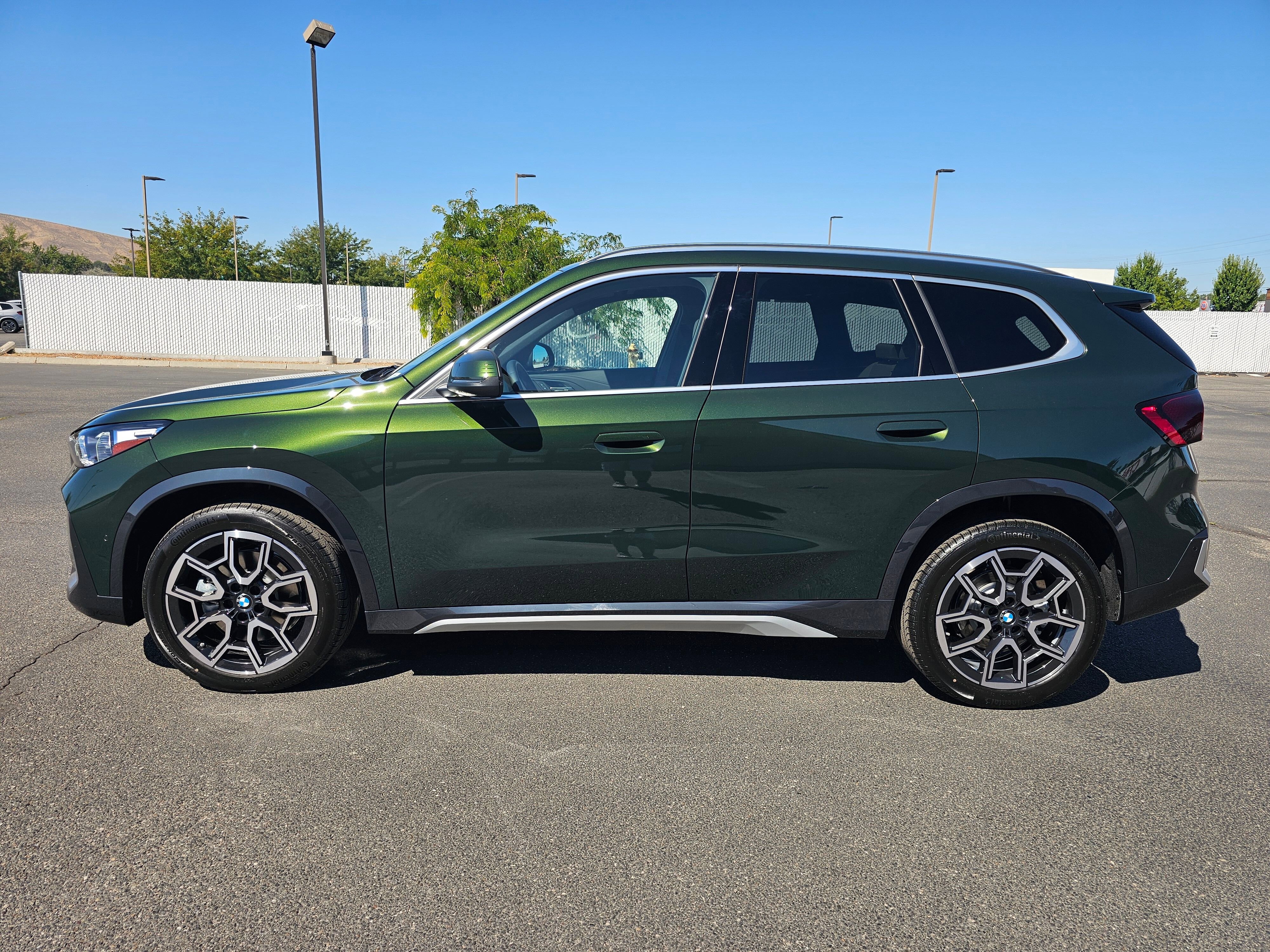 New 2025 BMW X1 xDrive28i w/ Convenience Package image 3