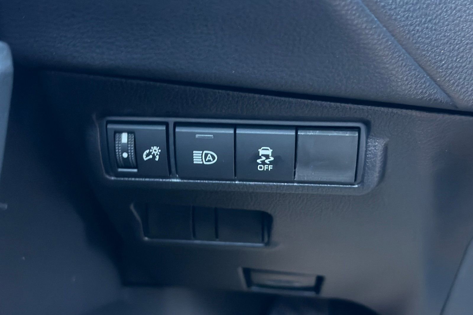 New 2026 Toyota Corolla Cross LE image 29