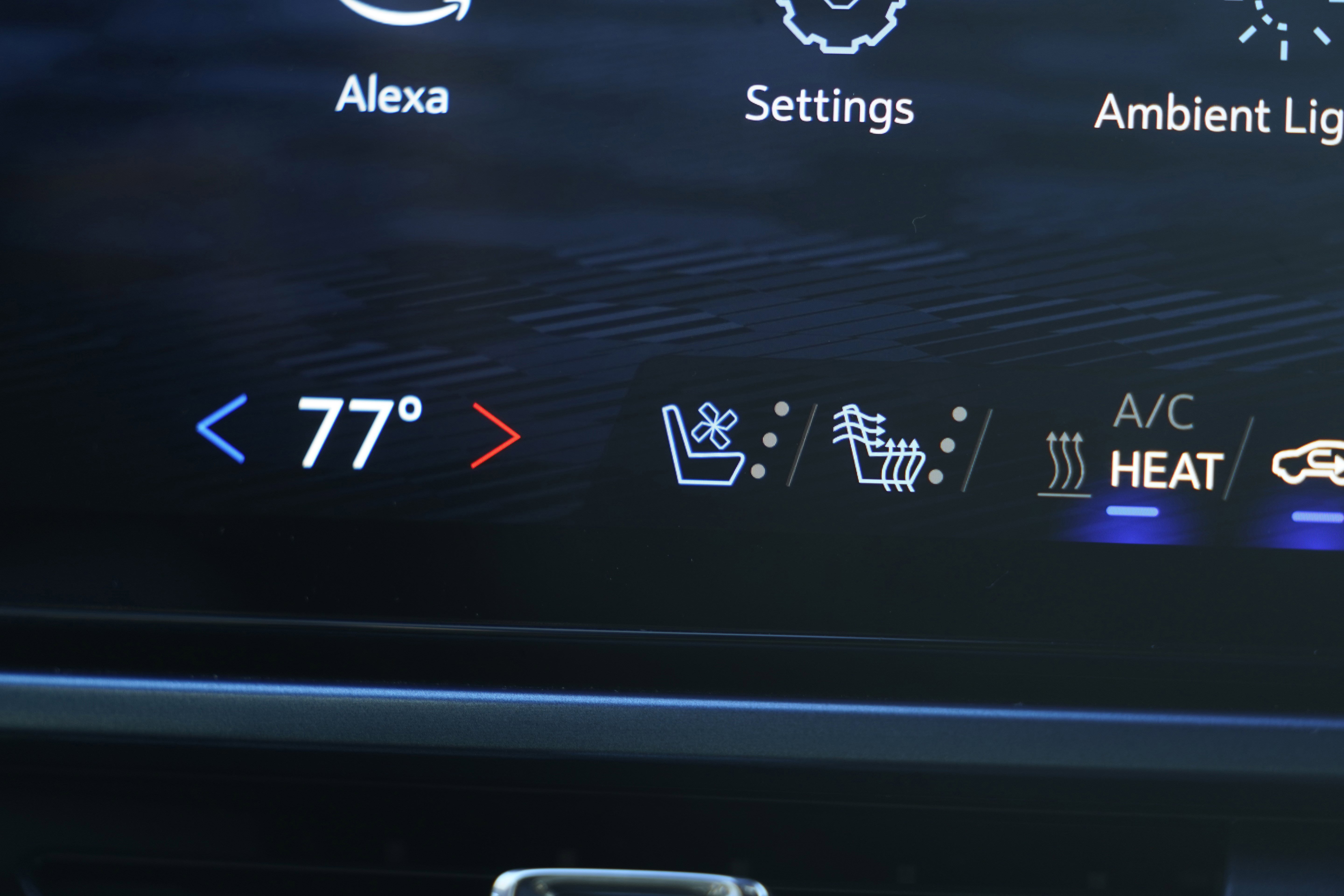 New 2025 Chevrolet Equinox EV LT w/ Convenience Package II AWD/4WD image 25