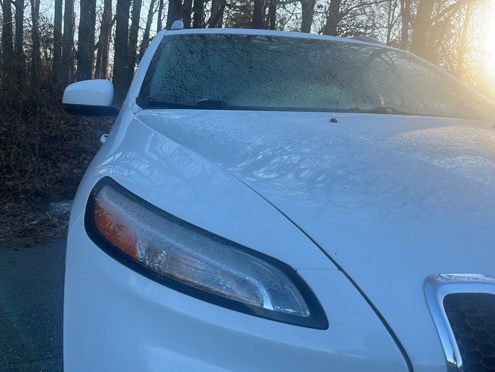 Used 2016 Jeep Cherokee Limited image 8