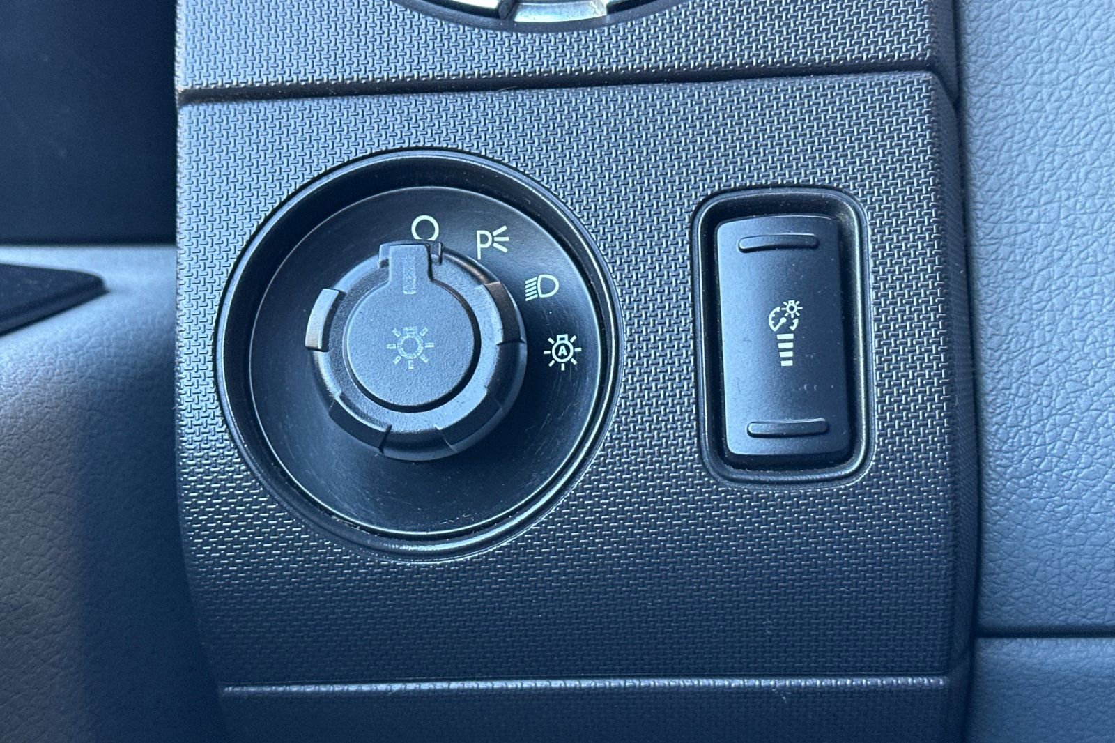 Used 2013 Ford F550 2WD Crew Cab Super Duty w/ Payload Upgrade Pkg image 29