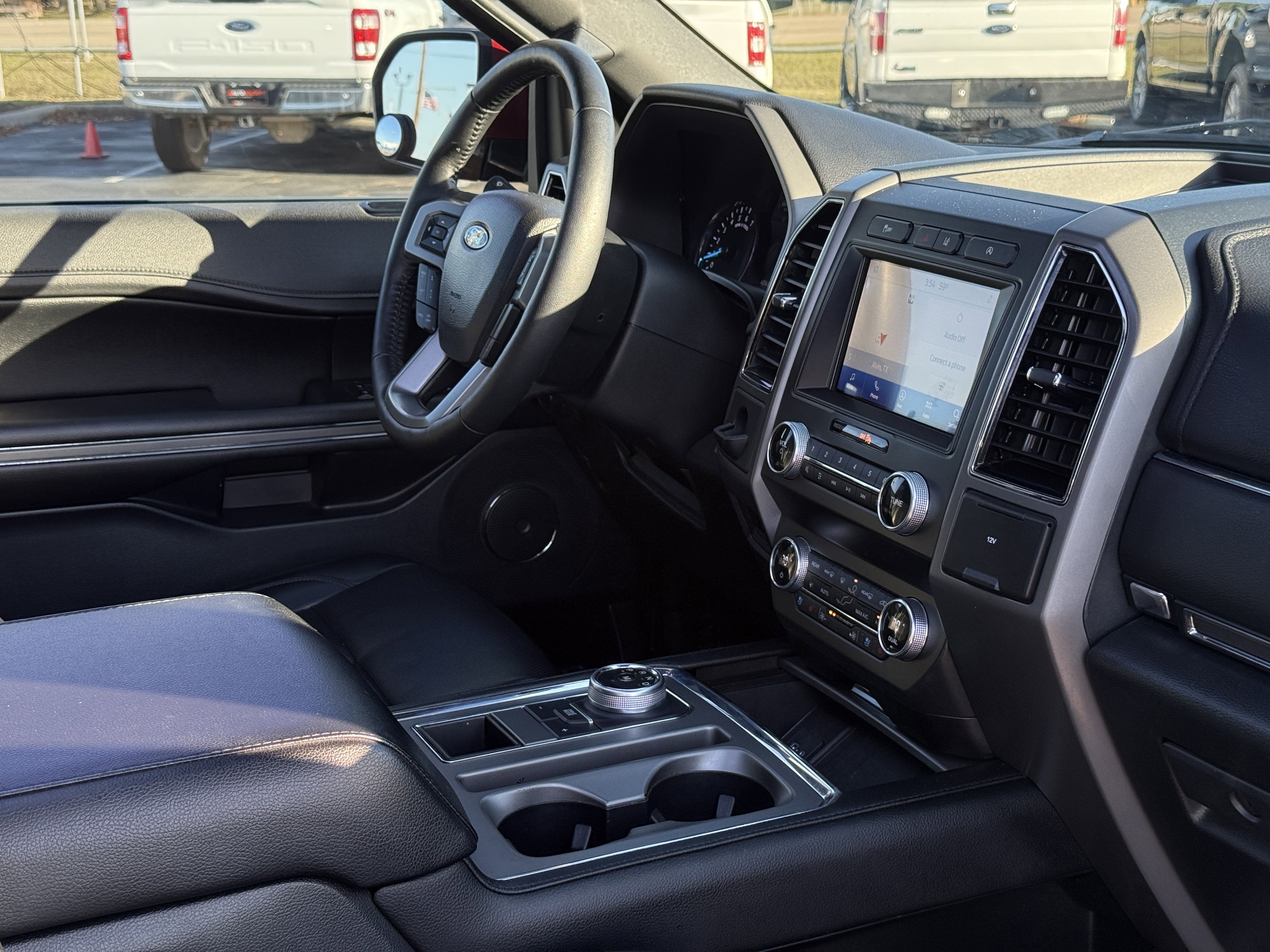 Used 2021 Ford Expedition XLT image 13