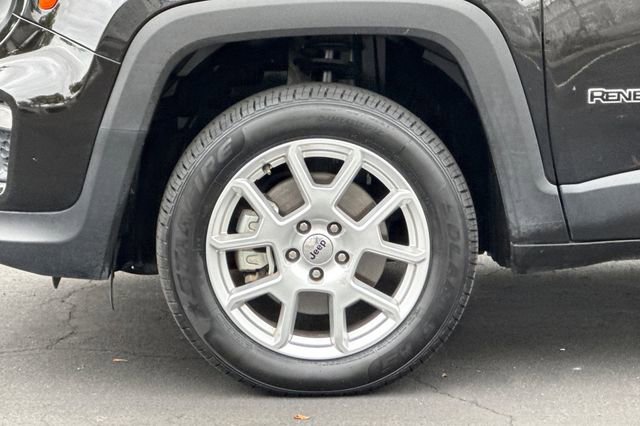 Used 2022 Jeep Renegade Latitude w/ Convenience Group image 33