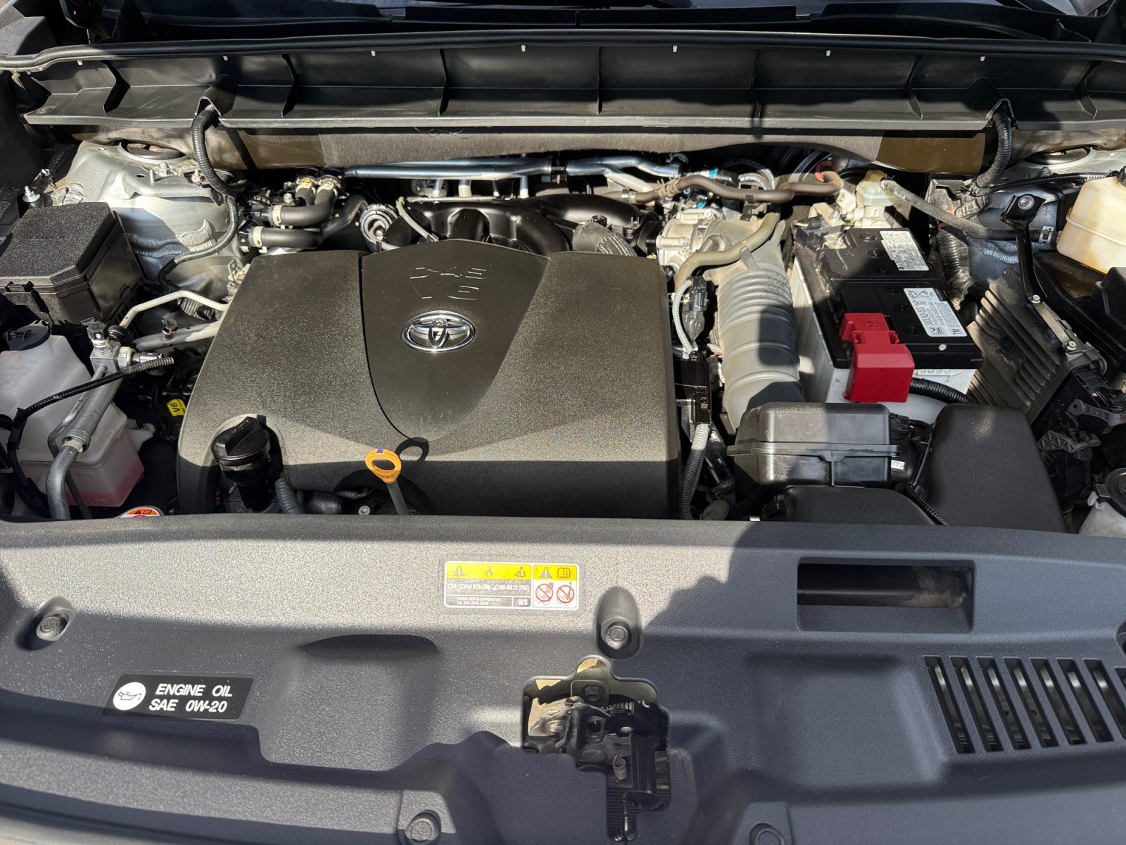 Used 2022 Toyota Highlander XLE FWD image 20