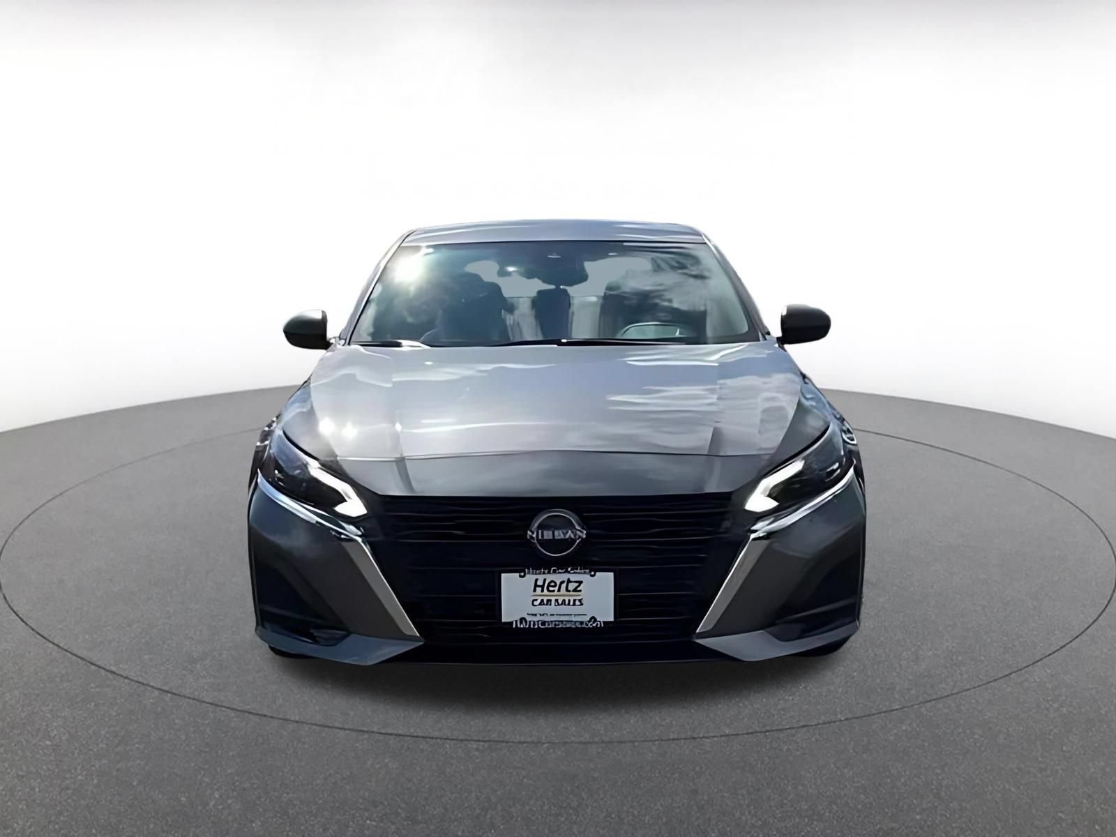 Used 2025 Nissan Altima 2.5 SV FWD image 4