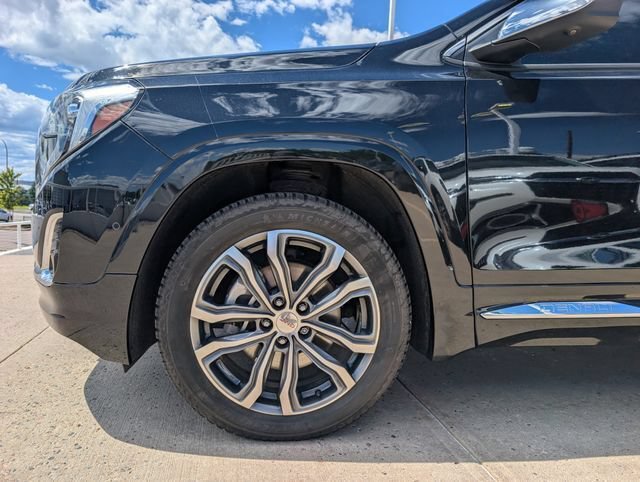 Used 2020 GMC Terrain Denali w/ Denali Premium Package AWD/4WD image 12