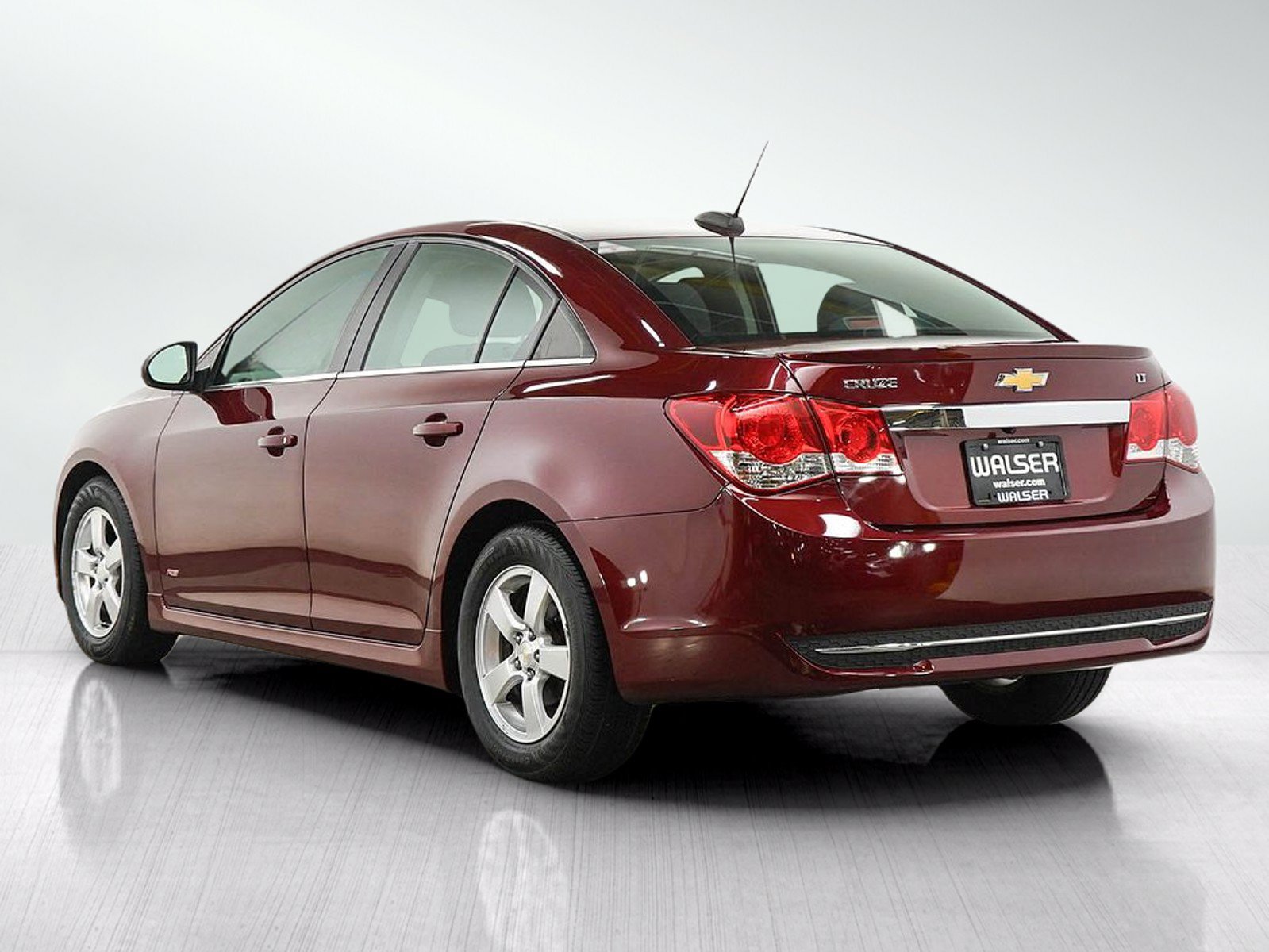 Used 2015 Chevrolet Cruze LT FWD image 3