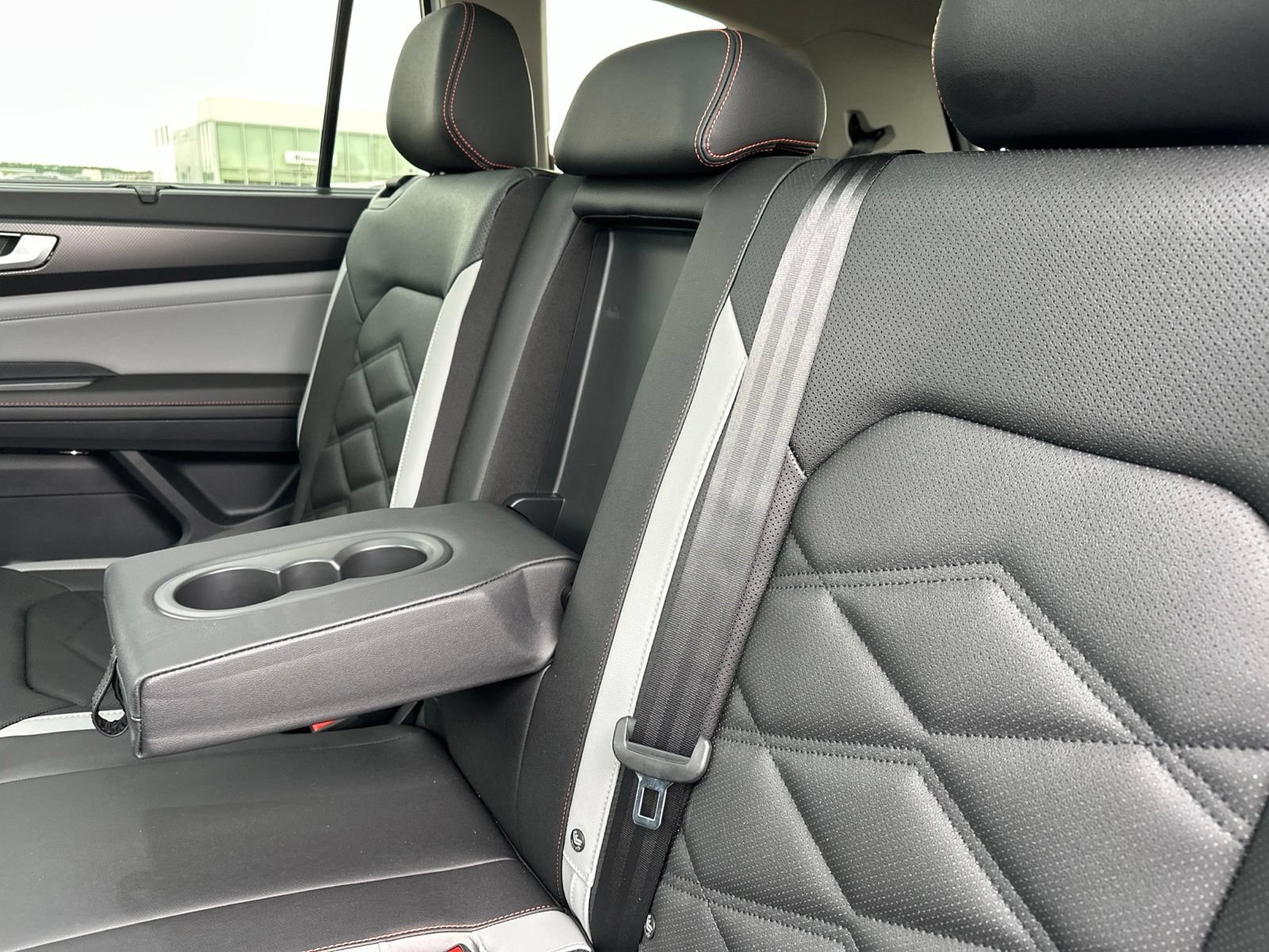 New 2026 Volkswagen Atlas Peak Edition AWD/4WD image 24