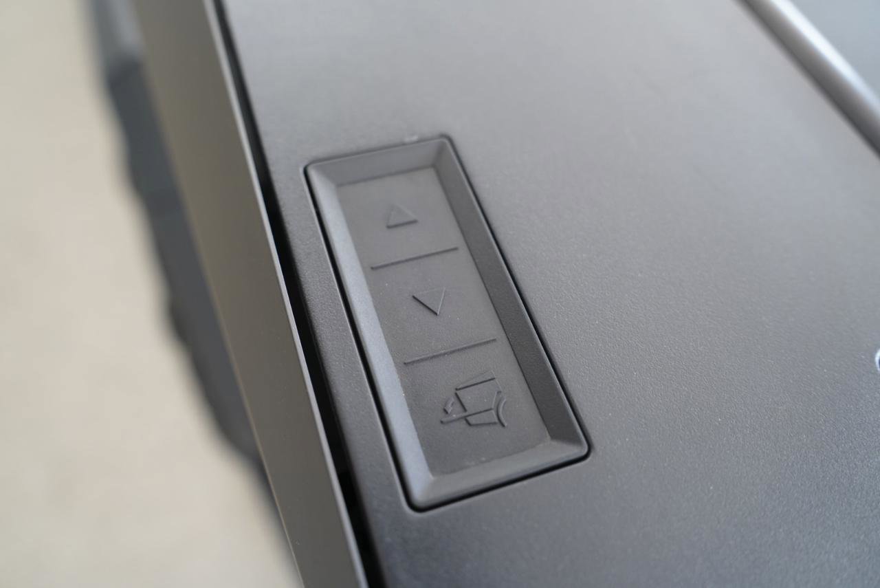 Used 2024 Tesla Cybertruck AWD Crew Cab image 34