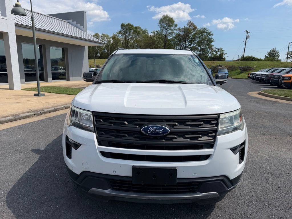 Used 2018 Ford Explorer XLT w/ Equipment Group 202A AWD/4WD image 7