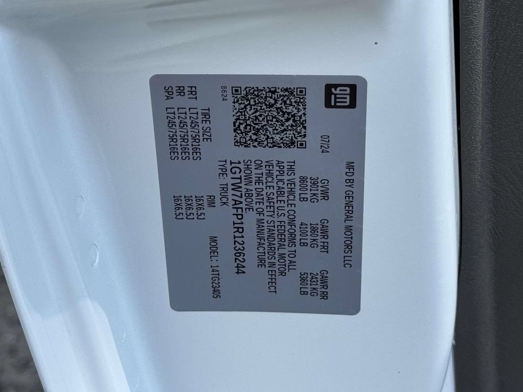 Used 2024 GMC Savana 2500 w/ Driver Convenience Package RWD image 32