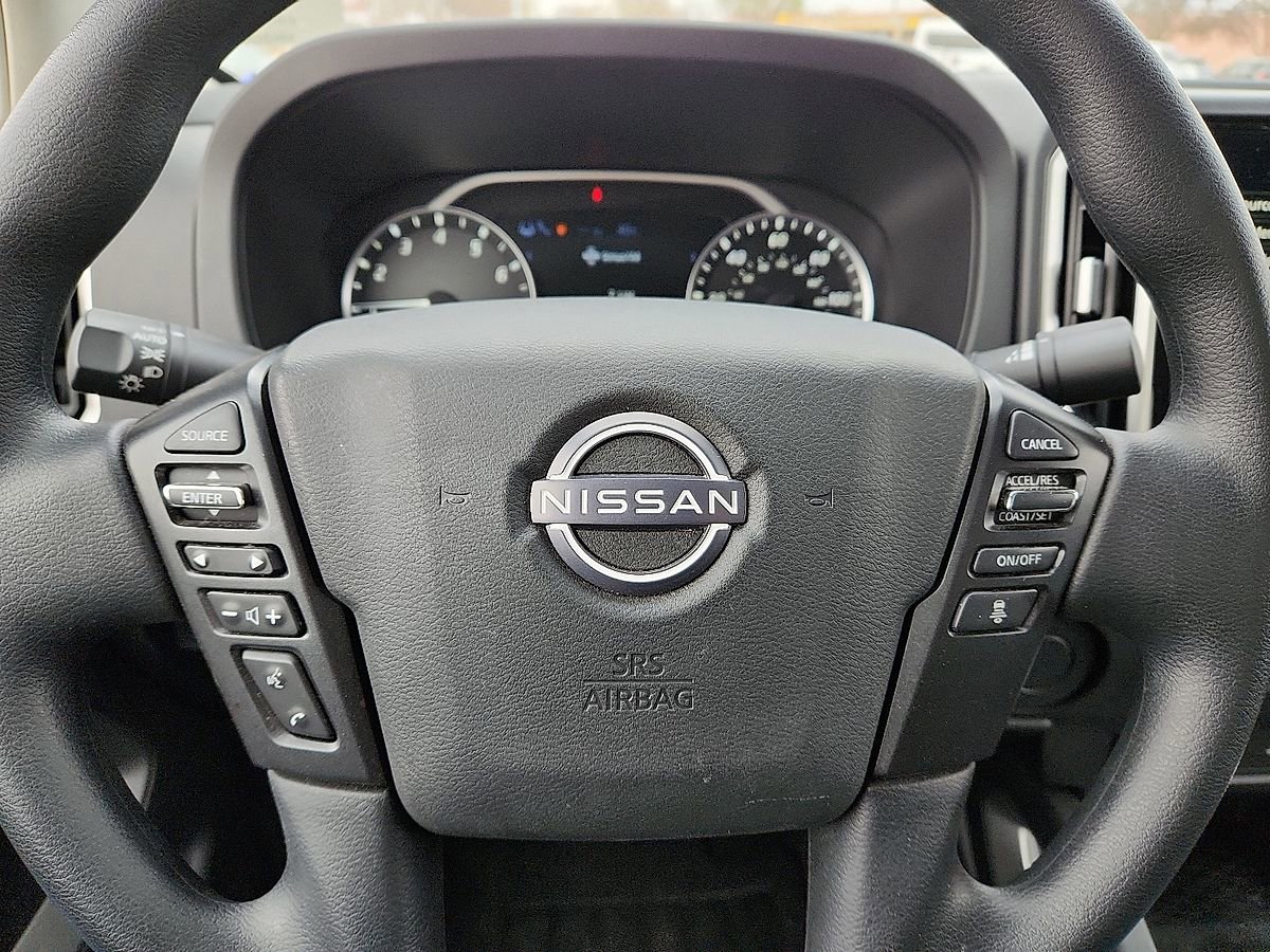 Used 2025 Nissan Frontier SV RWD image 11