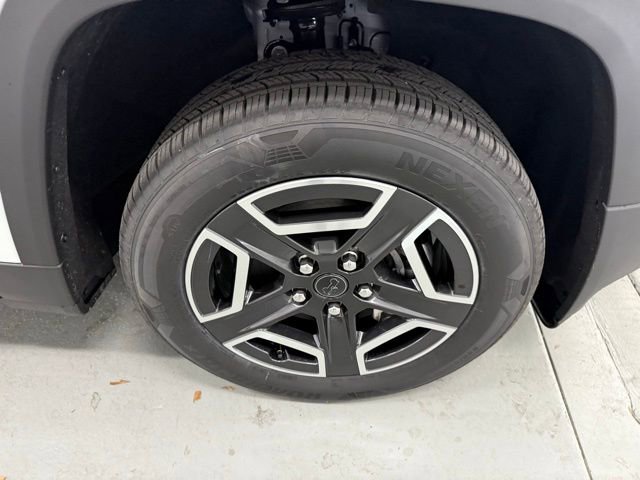 New 2026 Jeep Cherokee Laredo image 4