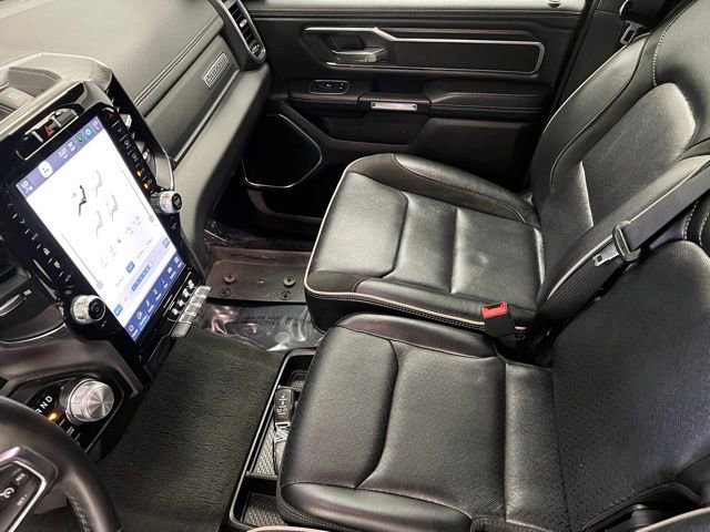 Used 2024 RAM 1500 Laramie AWD/4WD image 35