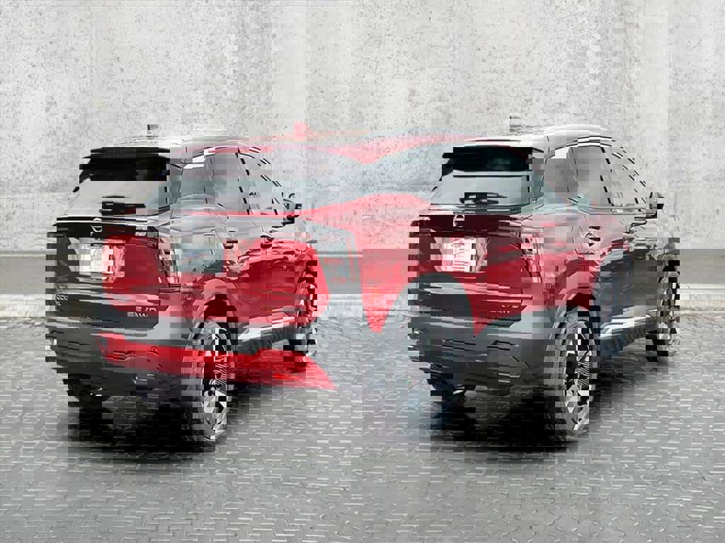 New 2025 Nissan Kicks SR image 9