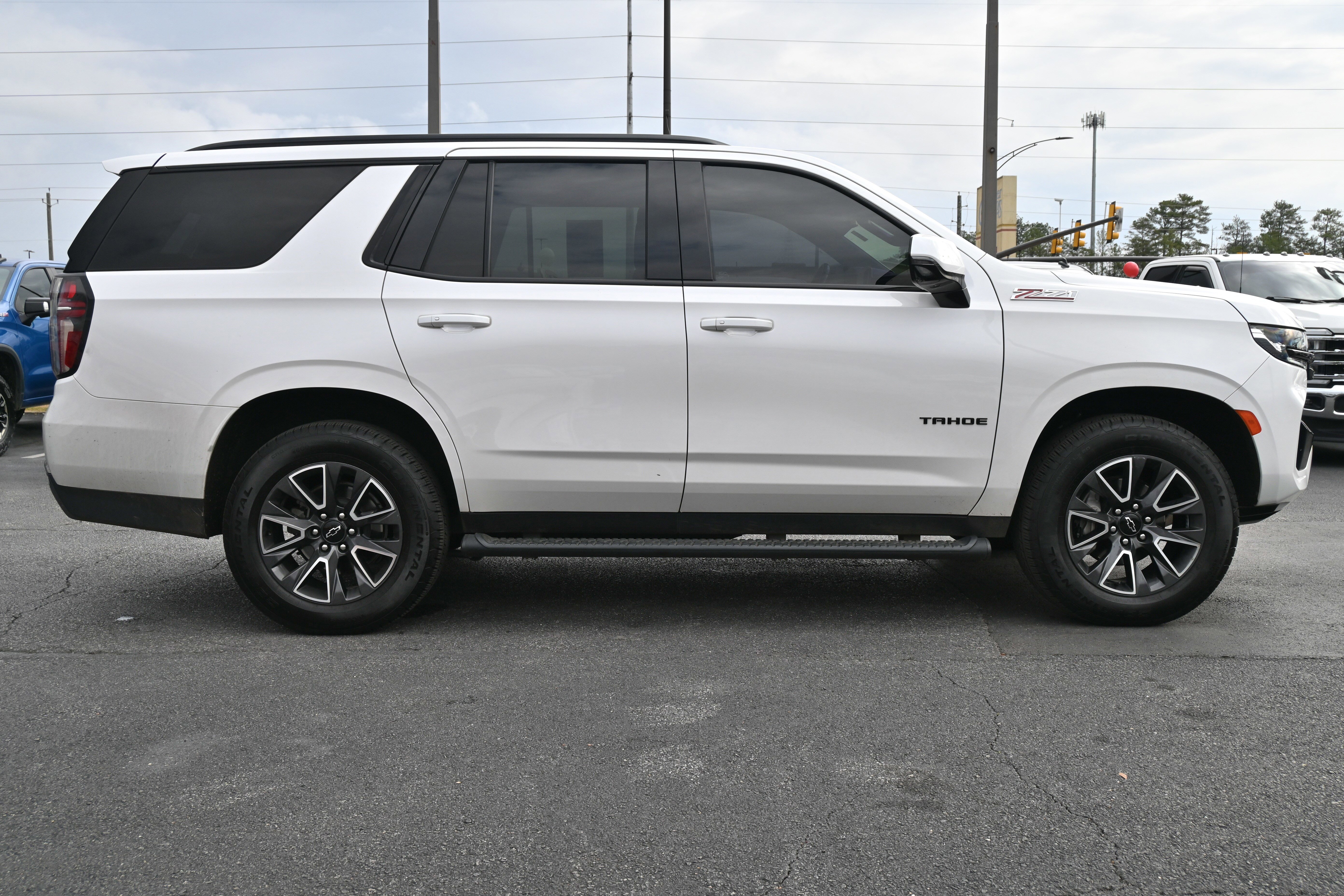 Used 2022 Chevrolet Tahoe Z71 w/ Luxury Package image 11