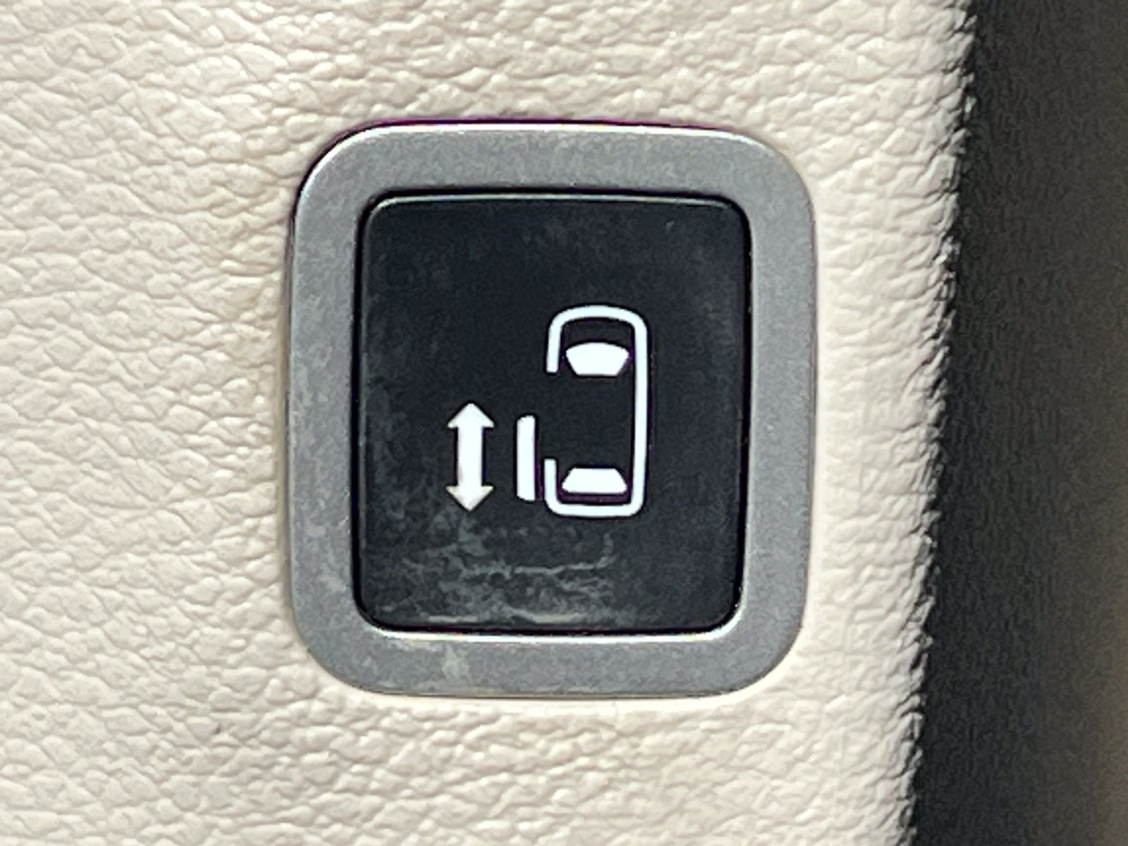 Used 2020 Chrysler Pacifica Touring-L Plus FWD image 42