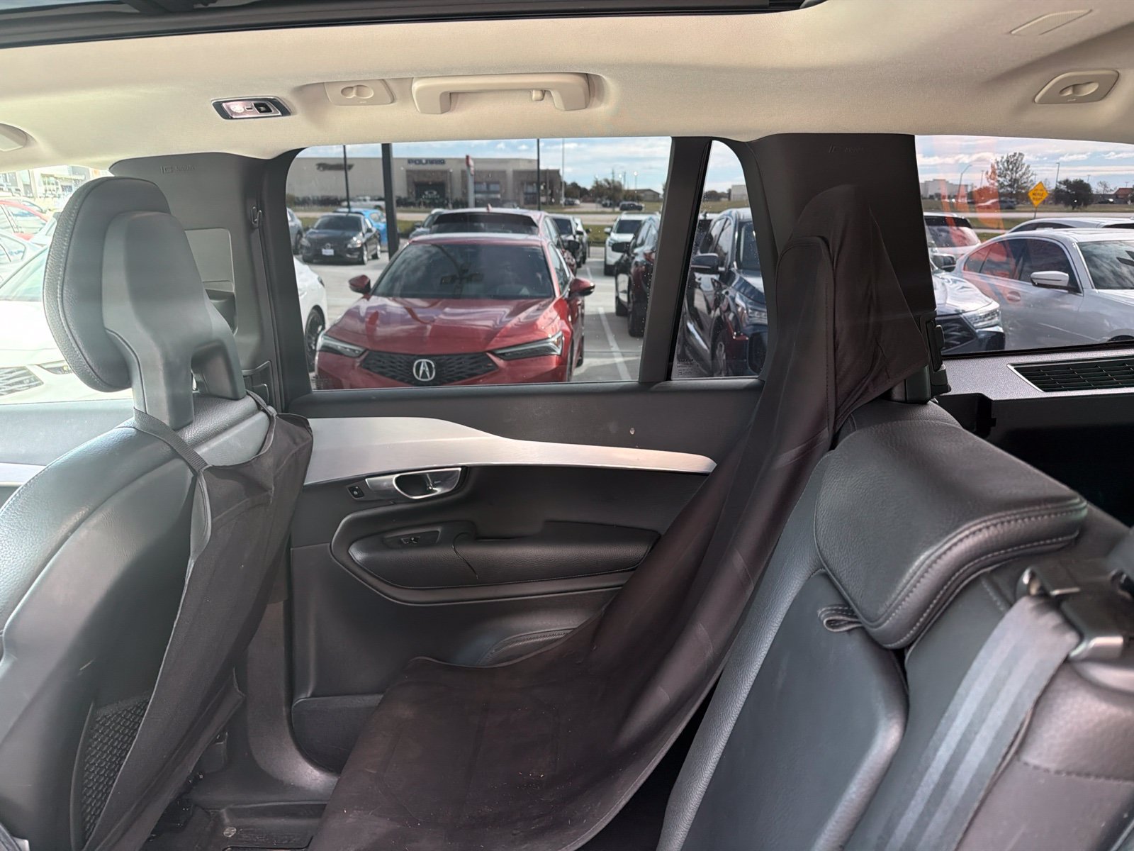 Used 2017 Volvo XC90 T6 Momentum w/ Vision Package AWD/4WD image 7