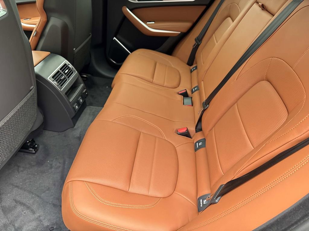 New 2026 Jaguar F-PACE R-Dynamic S AWD/4WD image 15