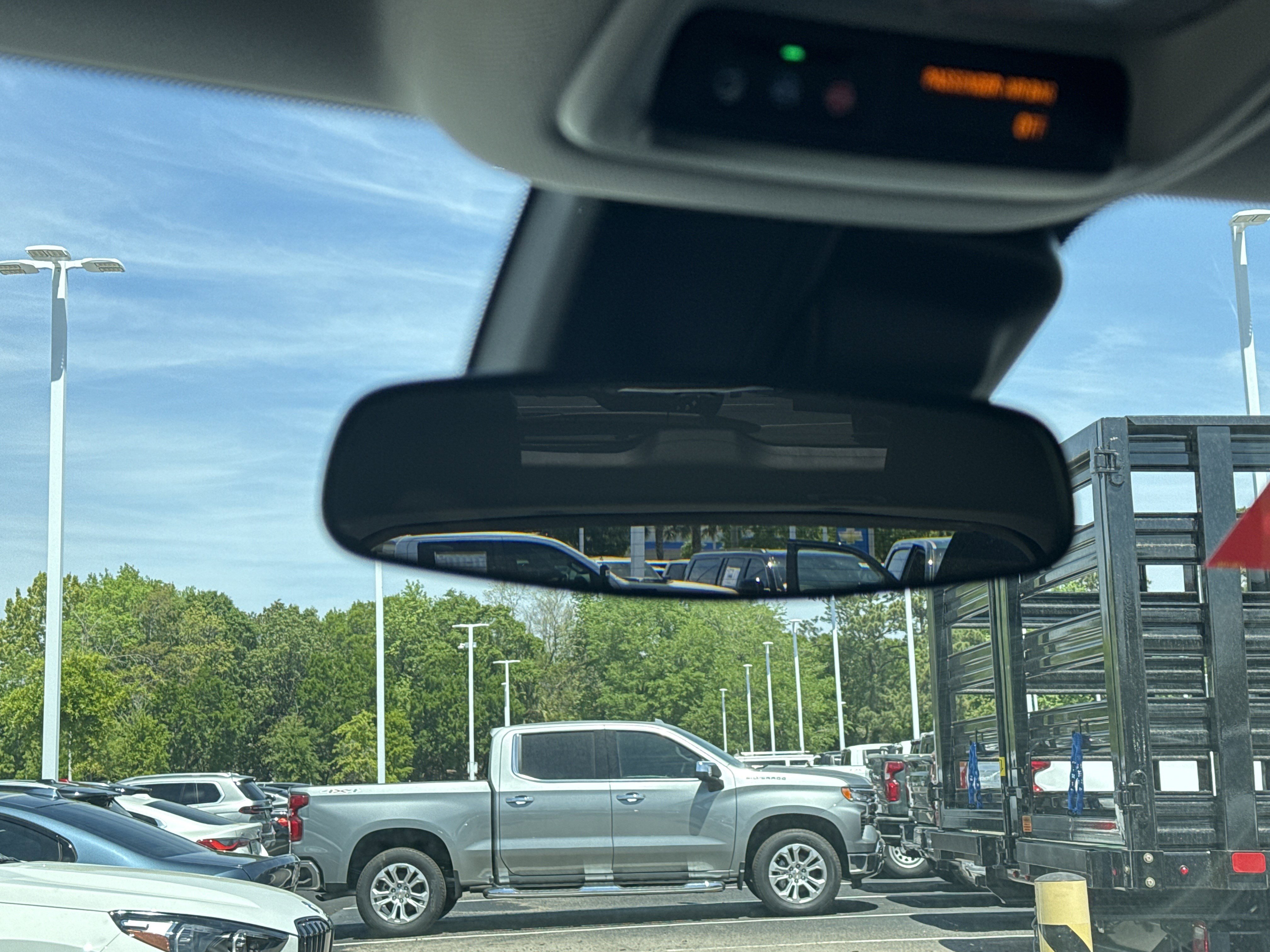 Used 2025 Chevrolet TrailBlazer LT AWD/4WD image 26