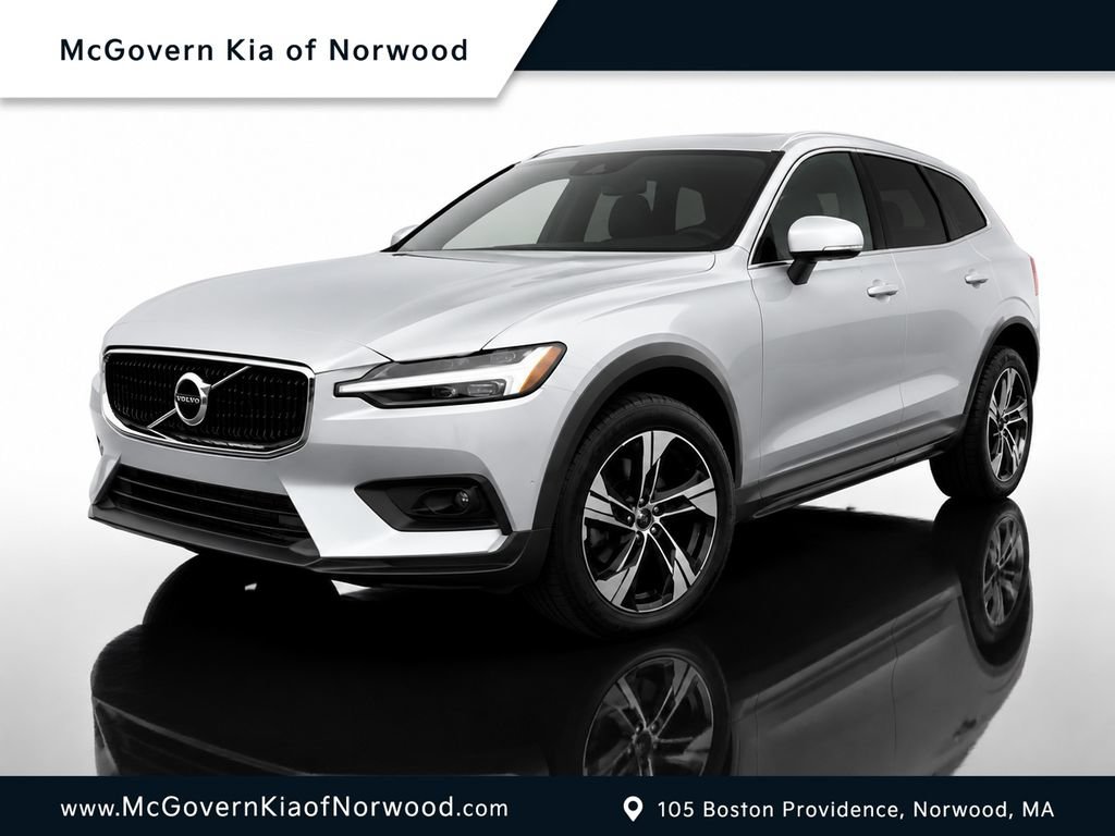 Used 2025 Volvo V60 B5 Cross Country Plus