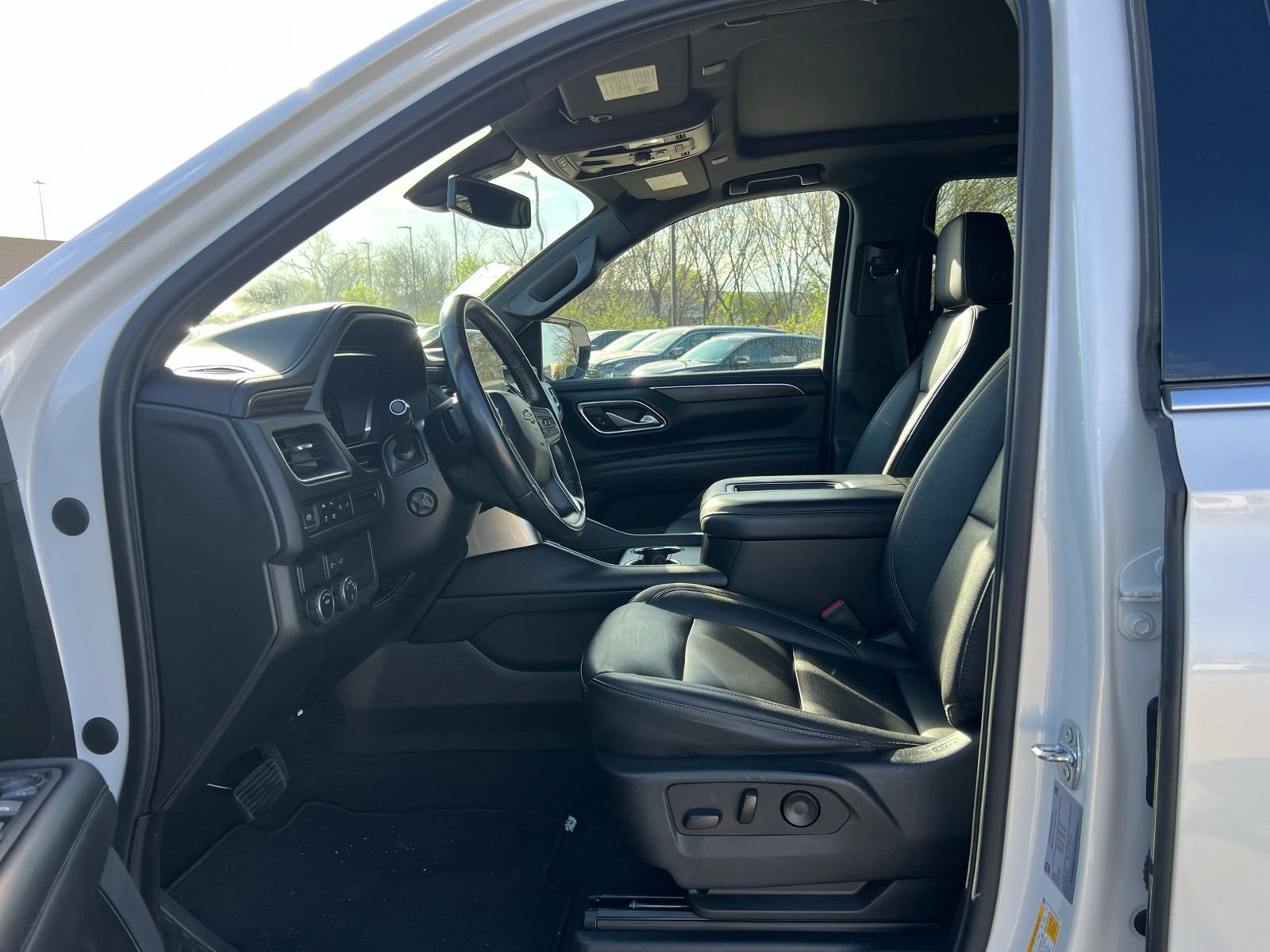 Used 2022 Chevrolet Tahoe LT w/ Luxury Package image 27