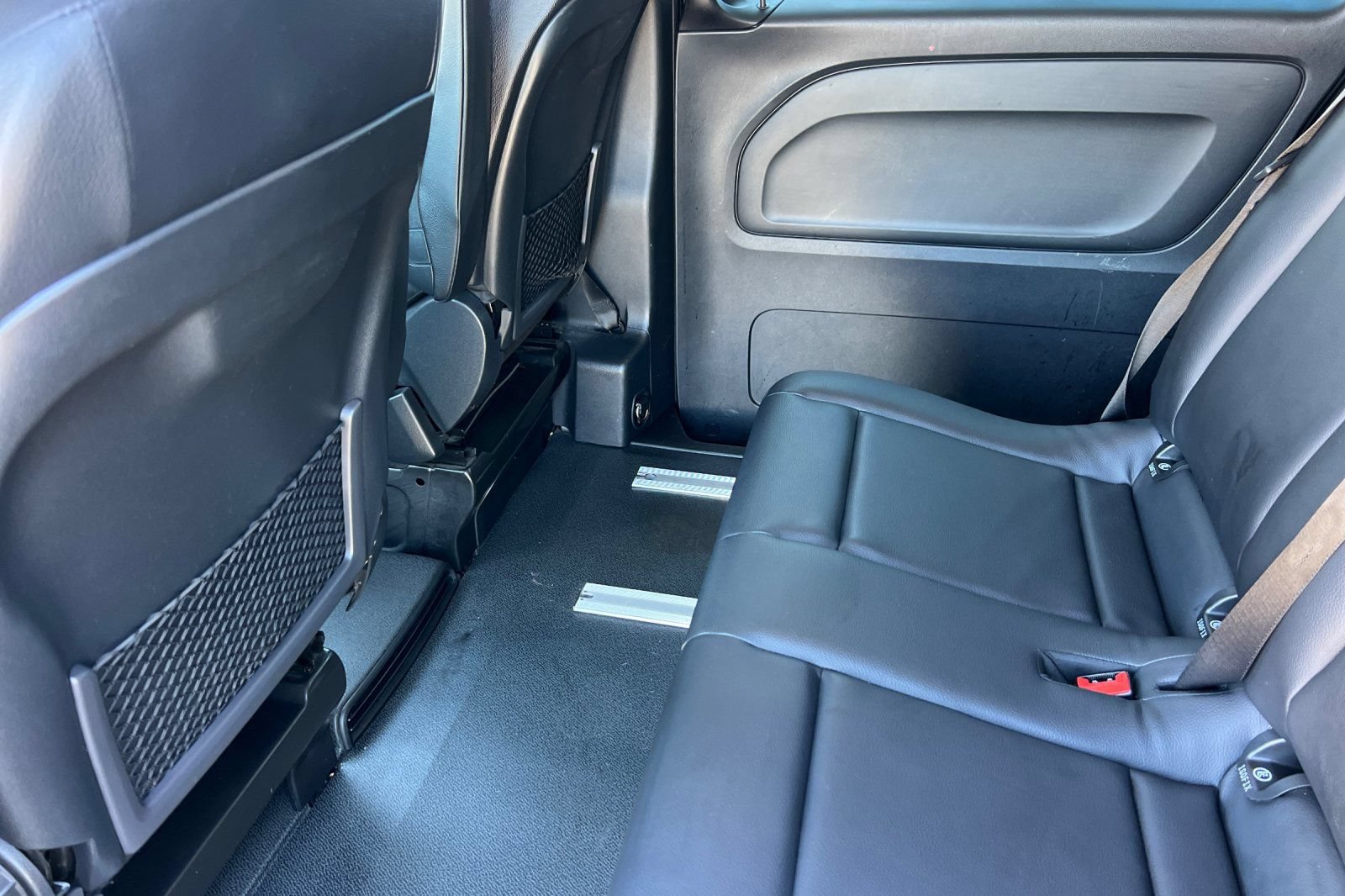 Used 2018 Mercedes-Benz Metris Passenger image 4