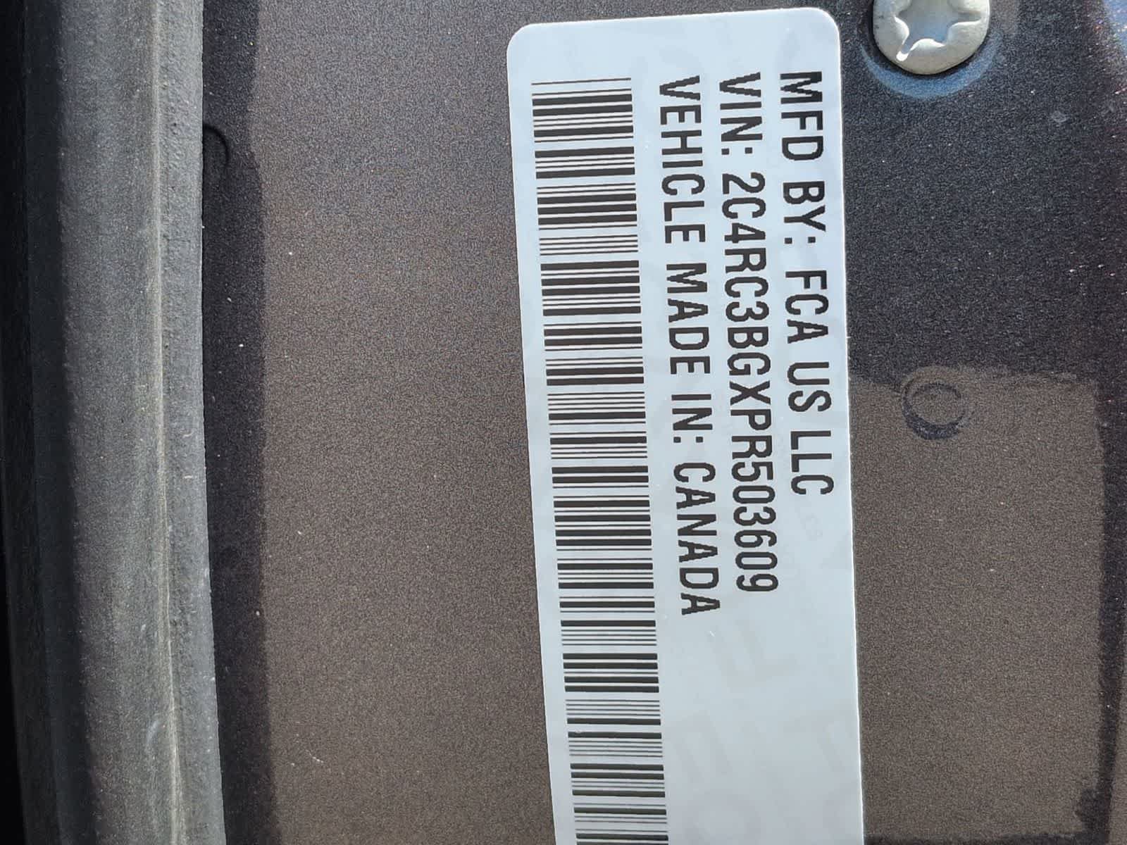 Certified 2023 Chrysler Pacifica Touring-L AWD/4WD image 35