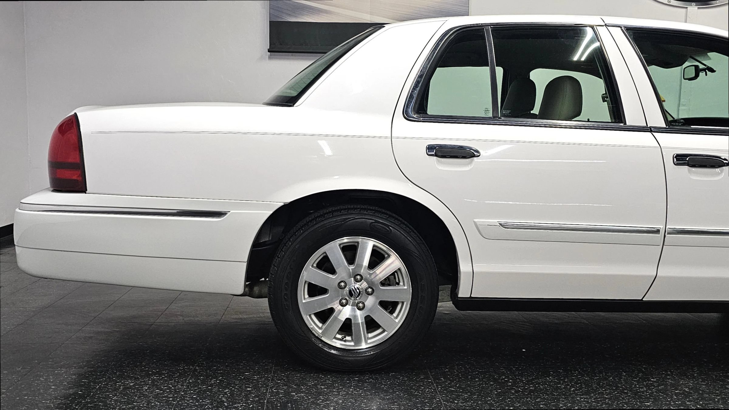 Used 2007 Mercury Grand Marquis LS RWD image 23