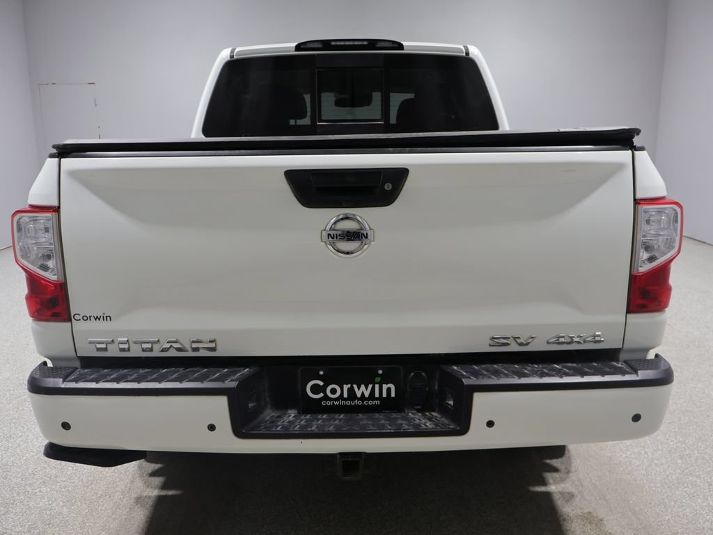 Used 2020 Nissan Titan SV w/ SV Convenience Package AWD/4WD image 3