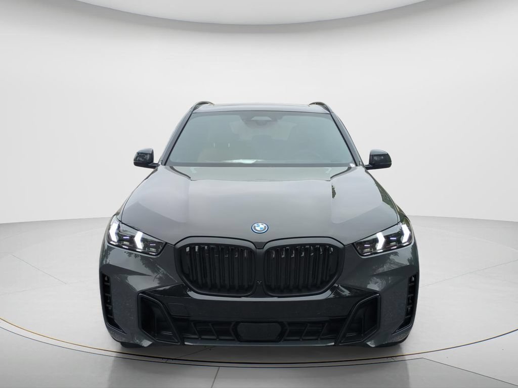 New 2026 BMW X5 xDrive50e w/ M Sport Package AWD/4WD image 2