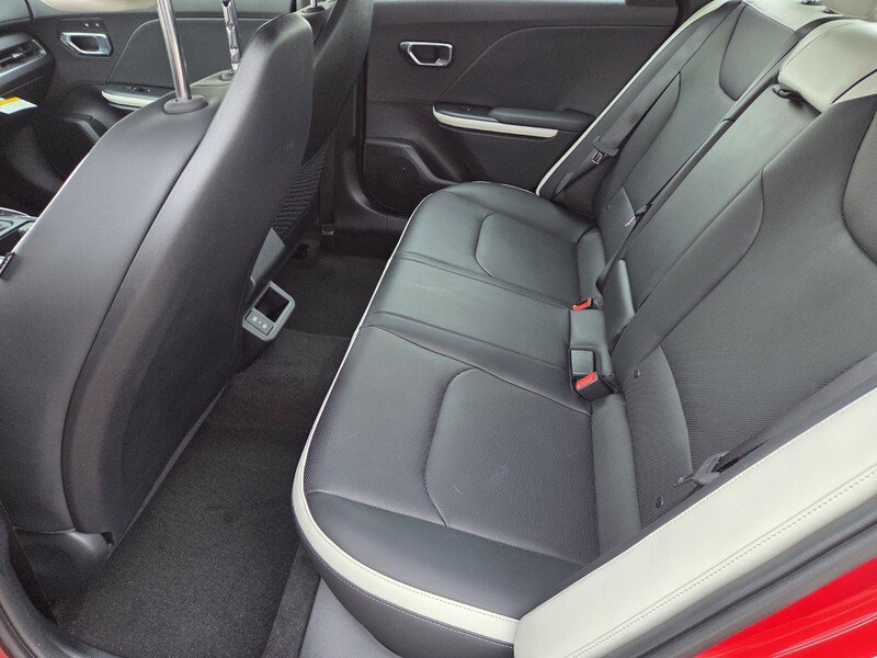 New 2025 Kia K4 GT-Line image 9