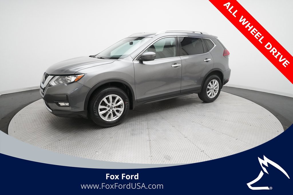 Used 2020 Nissan Rogue SV image 1