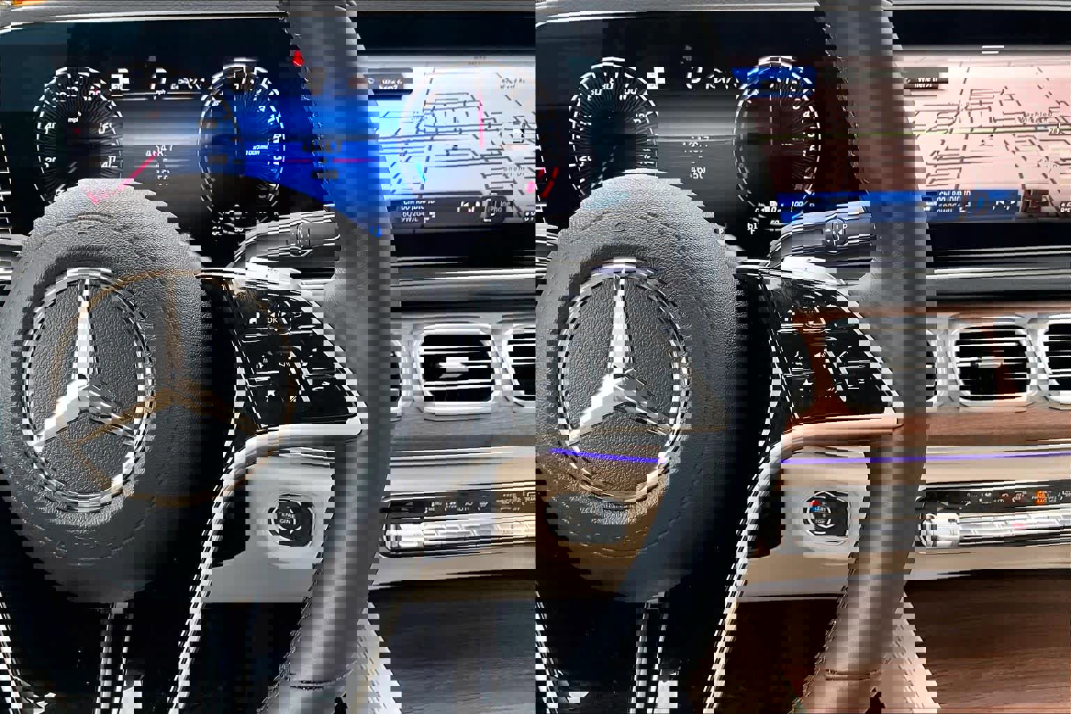 Used 2025 Mercedes-Benz GLE 450e 4MATIC image 25