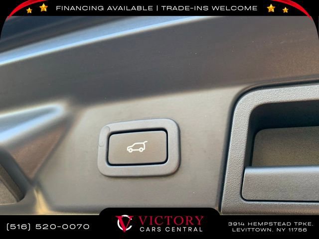 Used 2020 Land Rover Range Rover Velar S image 11